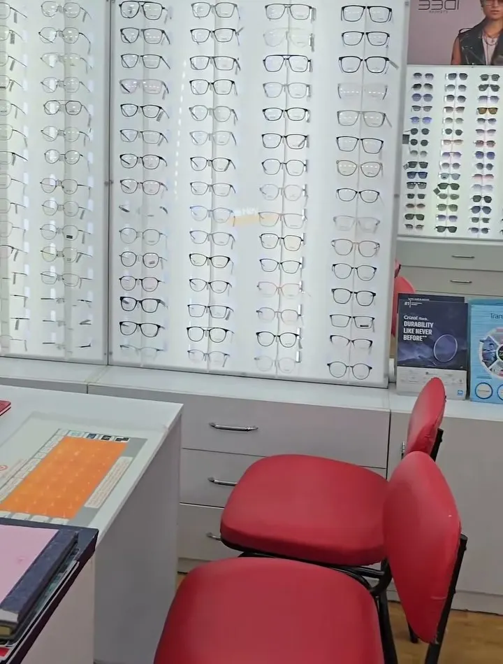 Frame wall at Optimax Vision